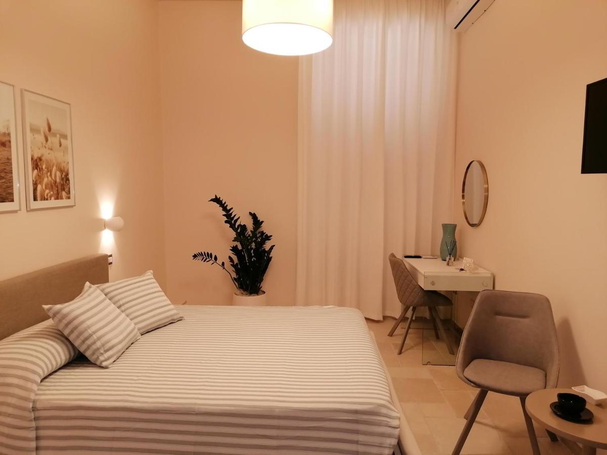 Lux Suite Taranto Exterior foto